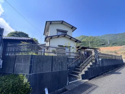 Kitakyushu City, Kokura Minami Ward, Katsuhara Takamatsu 2-chome (Abe-yama Park Station), 2-story, 4DK