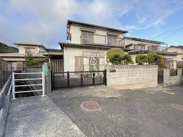 【Online reservation available】Located in a quiet residential area♪ About a 5-minute drive to Yume Mart Tsunemi store!