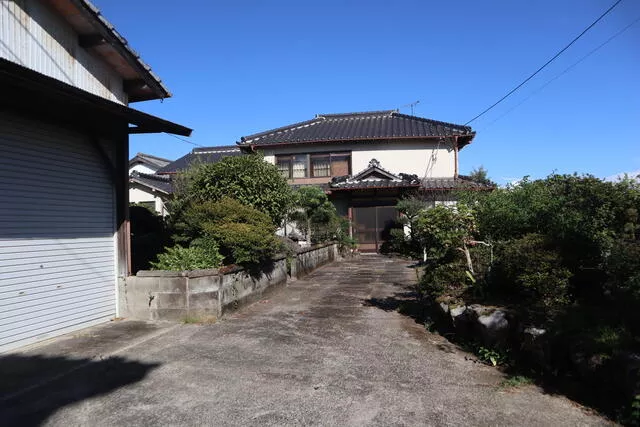Kishima District, Shiraishi Town, Oaza Chikukiri 2-story 11DK