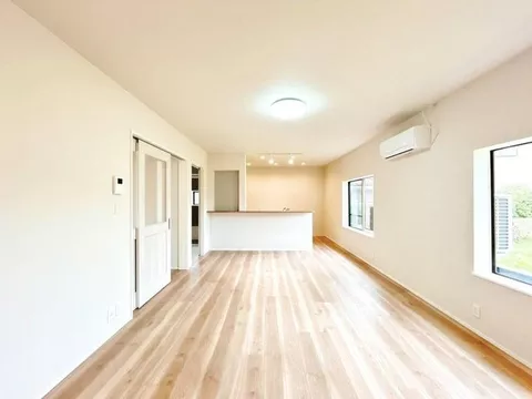 Open house held, interior and exterior renovation completed, all-electric house, new water facilities replaced - Image 2