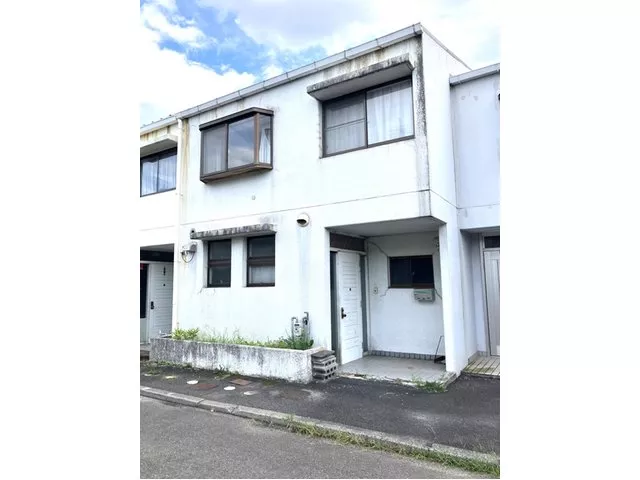 Numerous commercial facilities nearby! Sasaya Elementary School and Shinryo Junior High School area