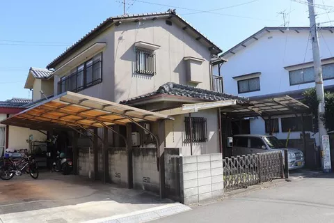 Iyo County, Matsumae Town, Oaza Kitakuroda (Jizouchou Station) 2-story building 4DK