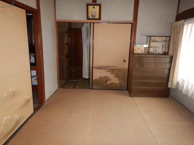 Iyo City, Minato Town (Gunchu Station) Single-story building 4DK