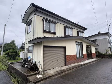 Nishiokitama District, Oguni Town, Oaza Iwaizawa (Oguni Station) 2-story 9DK