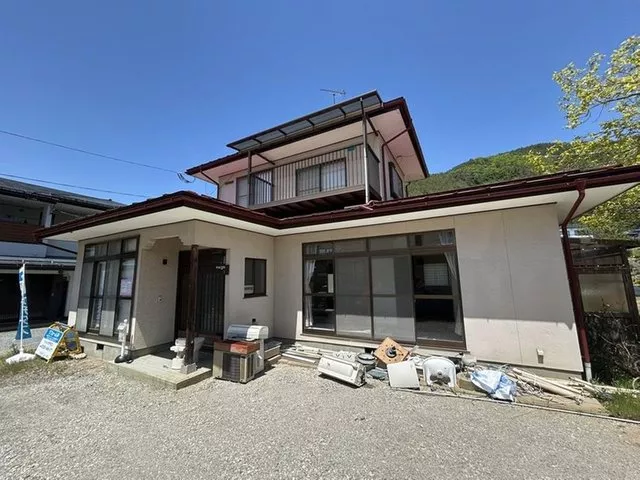 [Open House] Interior and exterior renovation planned / Approximately 6 km to Aeon Mall Suzaka (about by car)