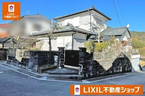 Kochi City, Fukui-cho (Kochi Shogyo-mae Station) 2-story 5DK