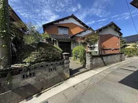 Kanazawa-shi, Kanazawa Higashi-Mosozume-cho Chi (Mosozume station) 2F 9K

2,920,000 yen