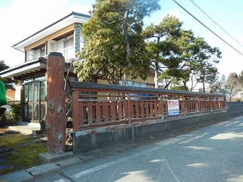 Used single-family home W for sale