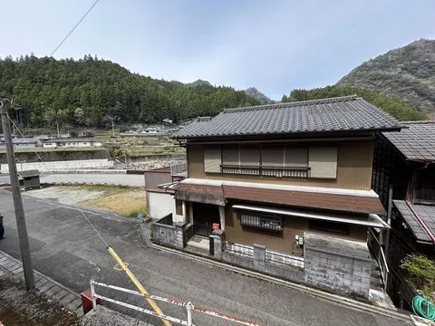 2F 6SDK, 2 stories high, Aza Mukae, Banshu, Naga-machi, Naga-gun (Kuwano Sta.)

800,000 yen