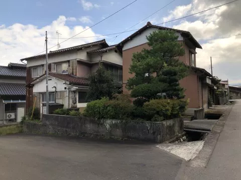 Yamanaka Onsen Haseda-cho, Kaga-shi, Kaga (Kaga Onsen Sta.) 2F 6DK

2F
