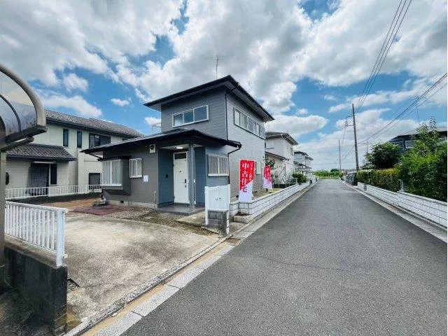 ♪Interior and exterior renovation completed♪◇4LDK◇Good sunlight◇With garden◇Parking for 2 cars available
