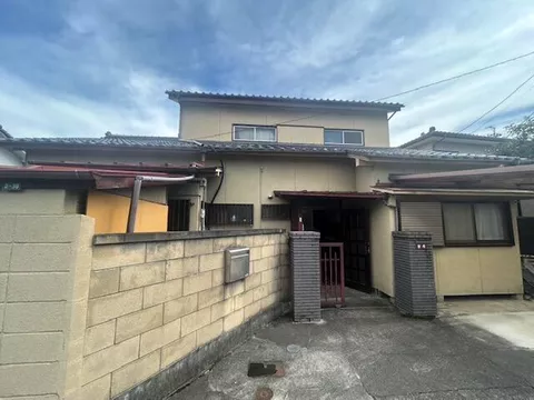 Kofu City, Chizuka 4-chome (Ryuo Station) 2-story building 6DK