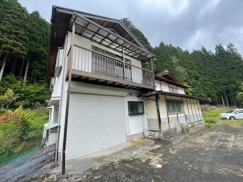 2F 6DK in Chigusa-cho, Shiso-city, Shiso (Harima-Shingu Sta.)

1,980,000 yen