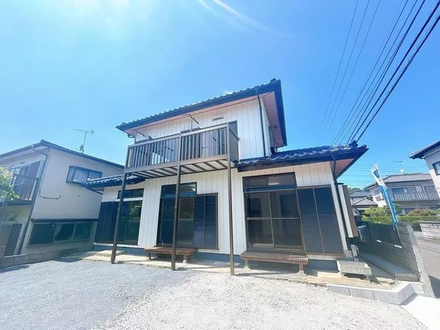 [Open House Held] [Renovated] Parking available for 4 standard cars in a vertical arrangement. Seismic diagnosis has been conducted.