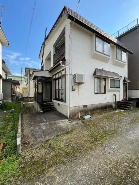 Yonezawa City, Jousai 4-chome (Nishi-Yonezawa Station) 2-story building 6DK