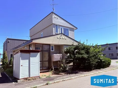 5 minute walk from Takuhoku Station on the JR Fudanuma Line! Bus stop is a 2-minute walk away!