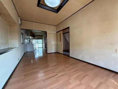 〇 A green and quiet residential area perfect for families with children 〇 All rooms have storage space