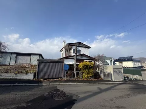 11-chome, Fujino, Minami Ward, Sapporo City (Makomanai Station) 2-story building 4LDK