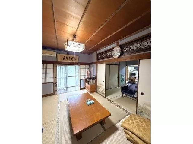 Area of Tomino Elementary School and Tomino Junior High School! Within a 5-minute walk to elementary and junior high schools!
