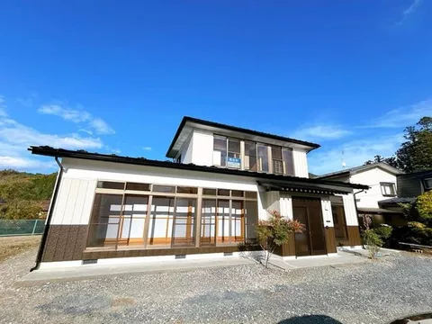 [Open House Held] [Interior and exterior renovation completed] [New water facilities replaced] 4 standard cars in parallel