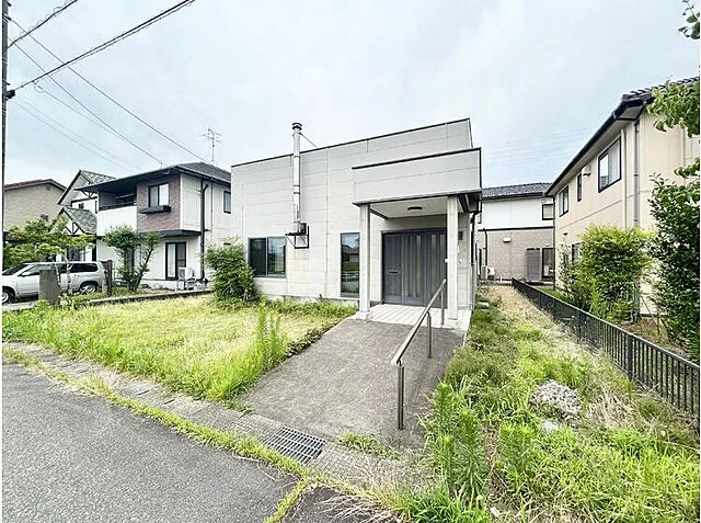 Used single-family home in Nakaniikawa-gun, Funahashi-mura, Kunishige, used single-family home