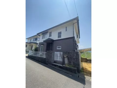 【LIXIL Real Estate Shop Marui Real Estate】Good sunlight due to vacant land on the south side