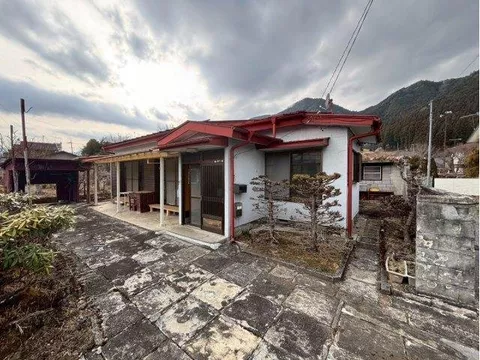 Kujiracho 4.8 million yen