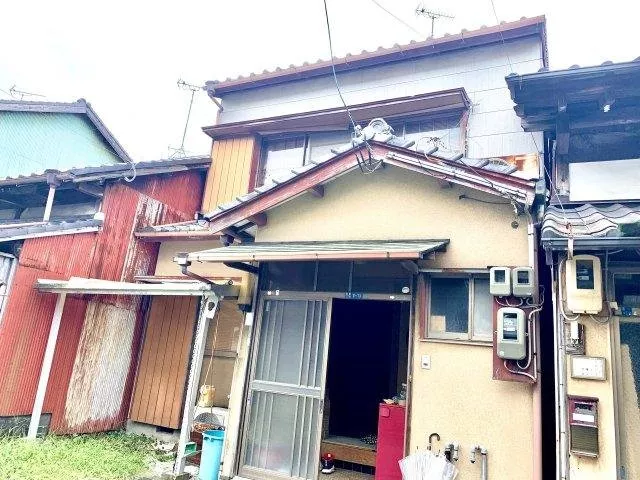 ☆ A purely Japanese-style house. → It has a spacious and open layout.