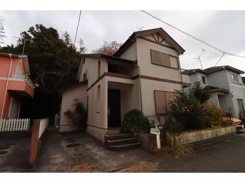 About 6 minutes by car to the sea! Built in the Heisei era with new seismic standards! Spacious living room of about 20 tatami mats!