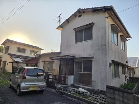 Hayama Town 2-chome, Kokuraminami-ku, Kitakyushu City (Mokuzai Station) 2-story 4DK