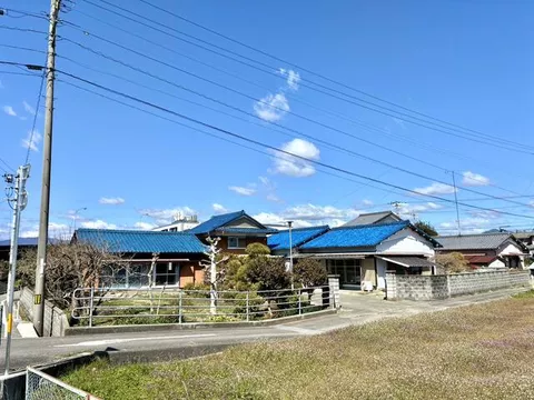 Yoshinogawa City, Kawashima Town, Mitsushima, Kita Shinden (Gaku Station) Single-story building 8DK