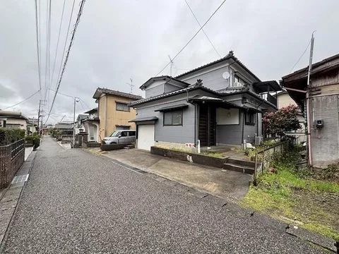 ◆ Plenty of indoor photos ◆ Large detached house with a total floor area of 48 tsubo ◆ Renovated in 2024 ◆