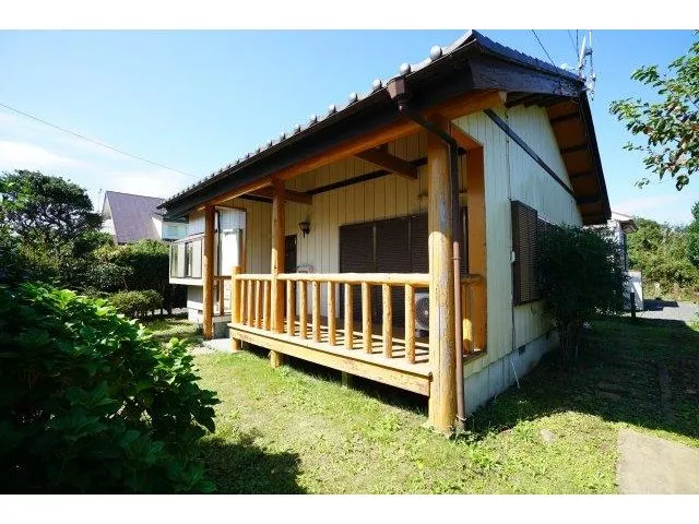 3DK single-story ◆ About 4 minutes on foot to the convenience store! ◆ About 13 minutes on foot to the station! ◆ With a wooden deck