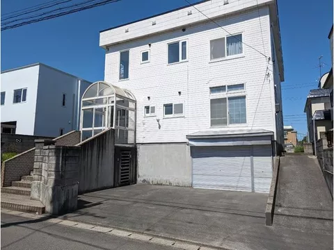 It is a quiet residential area♪ The price has been reduced to 9.8 million yen from October 20, 2025!