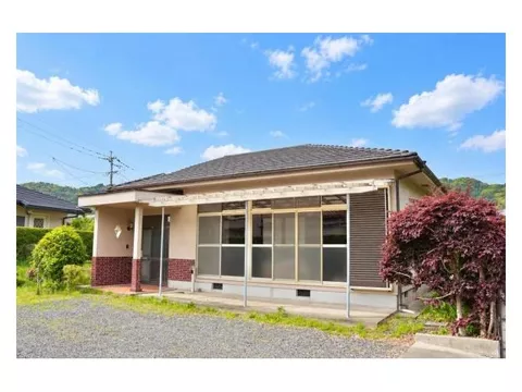 7.86 million yen, 3 (Hayato Station)