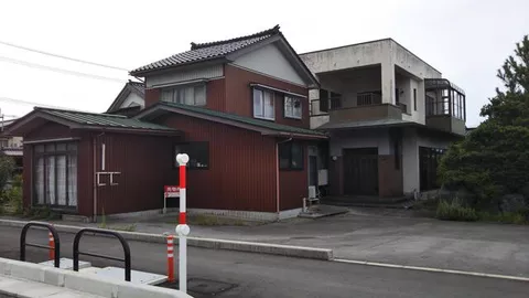 Niigata Prefecture, Nyuzen Town, Kuniyama (Nyuzen Station) 2-story 9DK