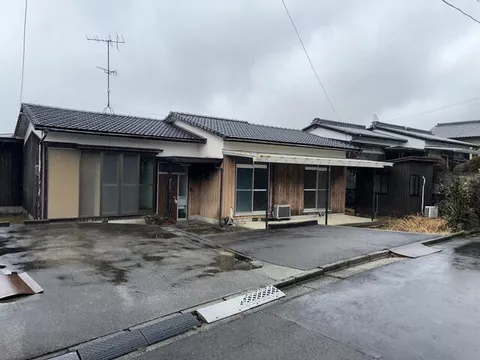 Funaki, Niihama-shi (Niihama Sta.) Single story house, 5DK

5DK 5,000,000 yen