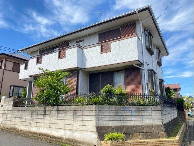 ◆South-facing balcony ◆Tatami nook ◆Quiet residential area ◆Two toilets ◆Japanese-style room next to the living room