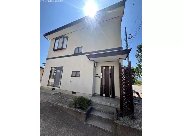 Oaza Nanase (Kami-Imai Station) 8 million yen