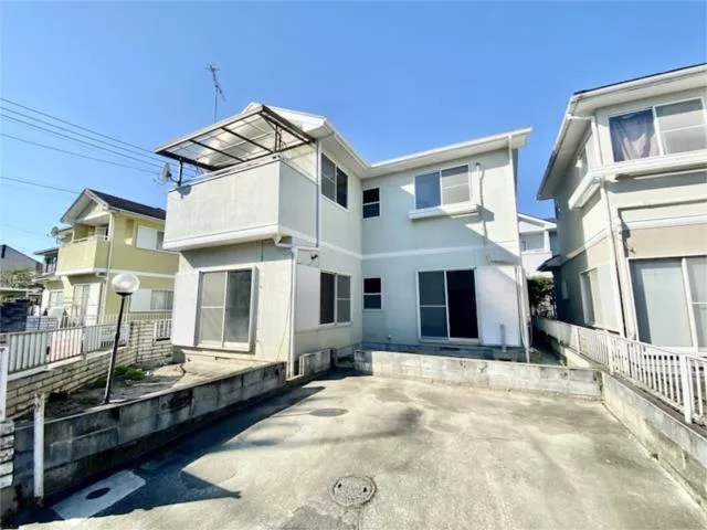 Takasaki City, Kamitoyooka-cho (Gunma Hachiman Station) 2-story building 5K