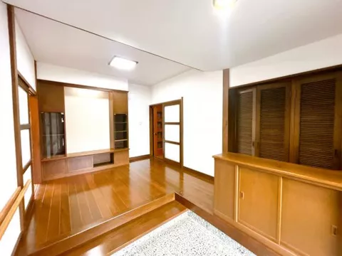 Kawaramachi, Kurayoshi-shi (Kurayoshi station) 2F 5SDK

8.99 million yen