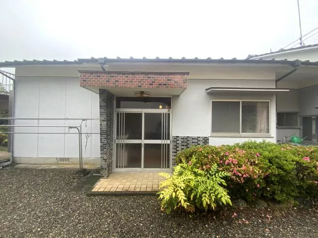 Usuki City, Nozu Town Oaza Kameko (Inukai Station) 1-story 5DK