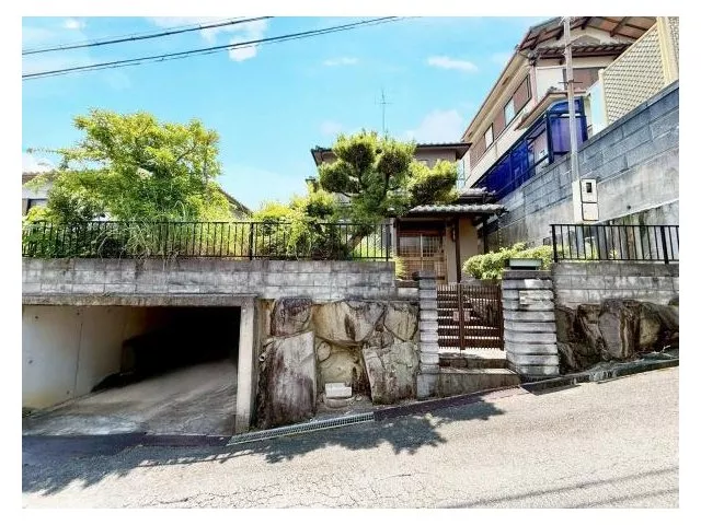 【A view overlooking Wakakusa Mountain's mountain burning and fireworks festival × spacious 5LDK layout】