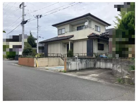 <Yotsukura Town> Corner lot, good sunlight! You can enjoy gardening in the yard♪