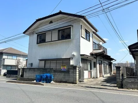 ■ Highly convenient location with access to the station in about 10 minutes on foot.