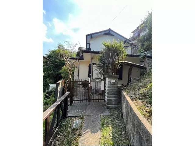A residence that retains the charm of the good old days, a Japanese home. A property that can be transformed to your liking.