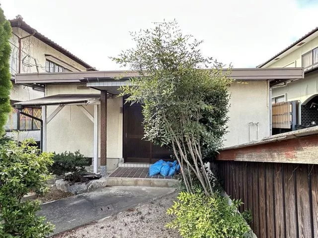 A 5K single-story house with a connected Japanese-style room, all rooms are over 6 tatami mats and the flow for household chores is smooth.