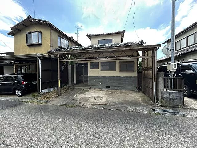 Used single-family home in Sannomachi 1-chome, Kanazawa City