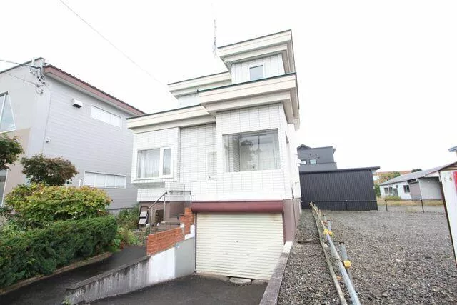 Obihiro City, Nishi Gojo Minami 30-chome (Obihiro Station) 2 stories above ground, 1 basement 4LDK