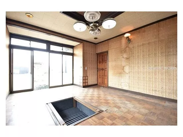 Direct sale from the seller! A spacious 177 tsubo lot that encompasses everything. A luxurious 7LDK where time flows leisurely.